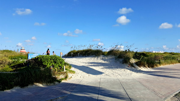accessible-beach-south-pointe-pier-e-park