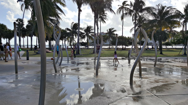 south-pointe-park-natale-a-miami