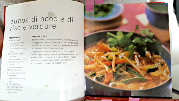 cucina-thailandese-facile-zuppa-di-noodle-di-riso-e-verdure