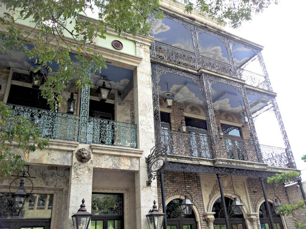 coconut walk the cruz building