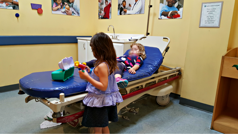 kids playing the doctor at the miami children's museum